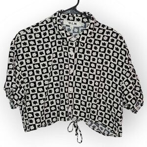 OLM Women's Checkered Floral Button Down Cropped Blouse size Large